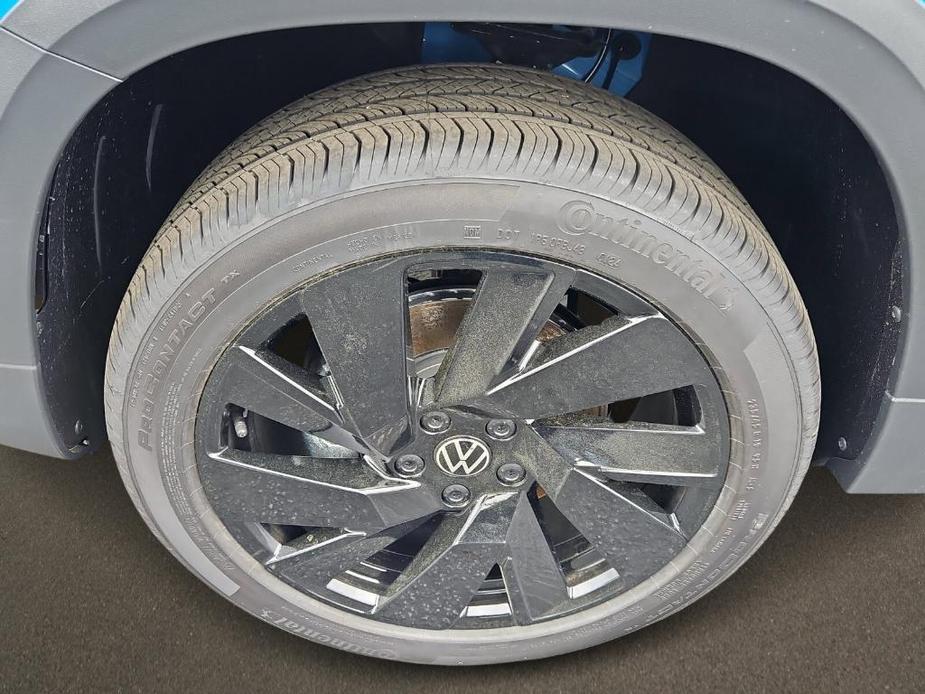 new 2024 Volkswagen Taos car, priced at $34,576