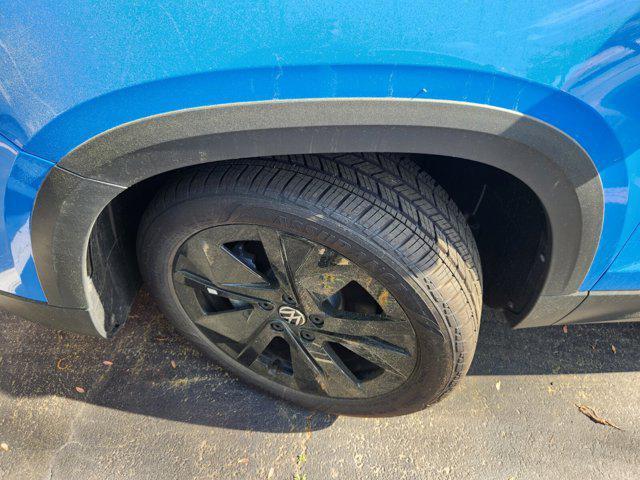 new 2025 Volkswagen Taos car, priced at $32,094