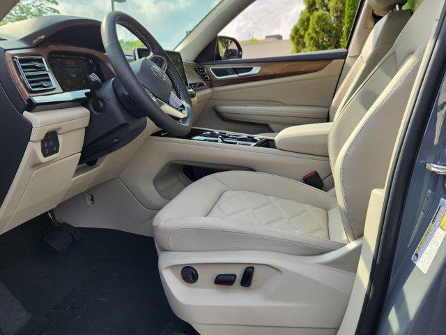 new 2025 Volkswagen Atlas car, priced at $45,261