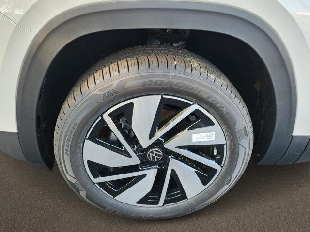 new 2025 Volkswagen Atlas car, priced at $50,316