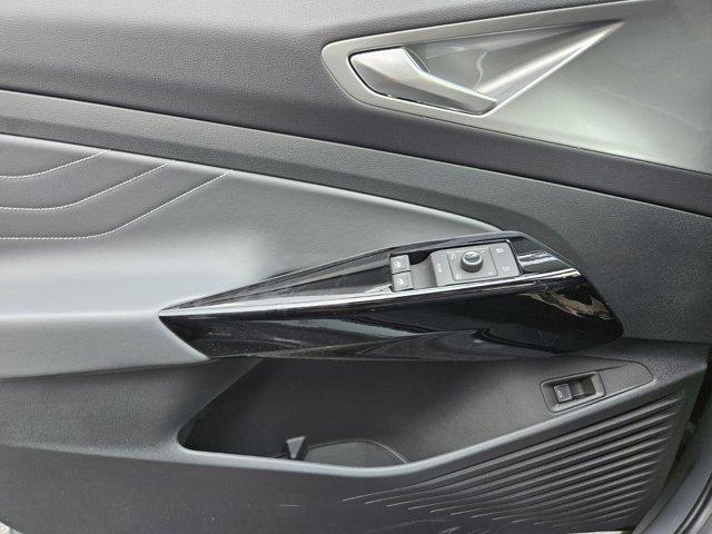 new 2025 Volkswagen ID.4 car, priced at $59,461