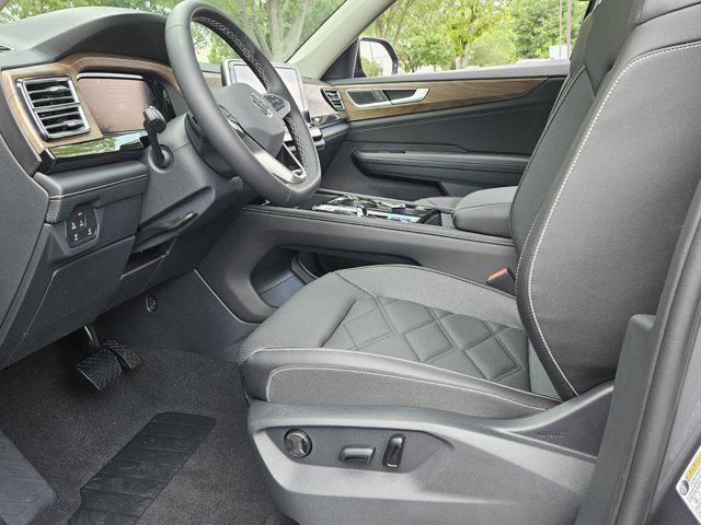 new 2025 Volkswagen Atlas car, priced at $45,420
