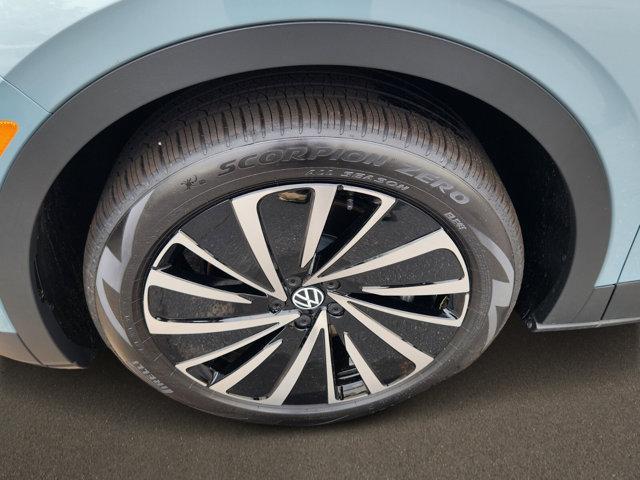 new 2025 Volkswagen ID.4 car, priced at $47,261