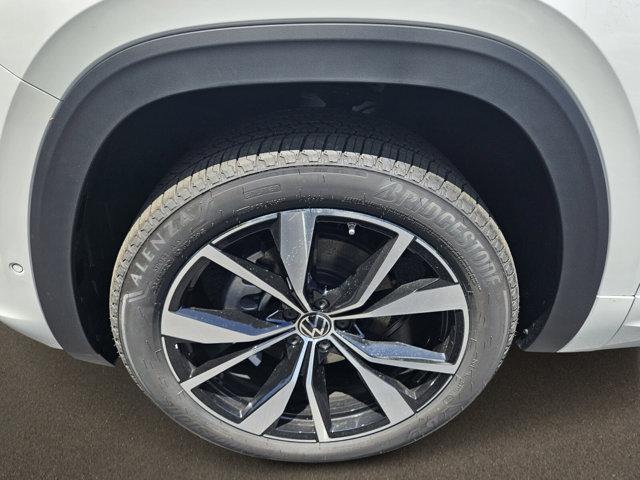 new 2025 Volkswagen Atlas Cross Sport car, priced at $53,878