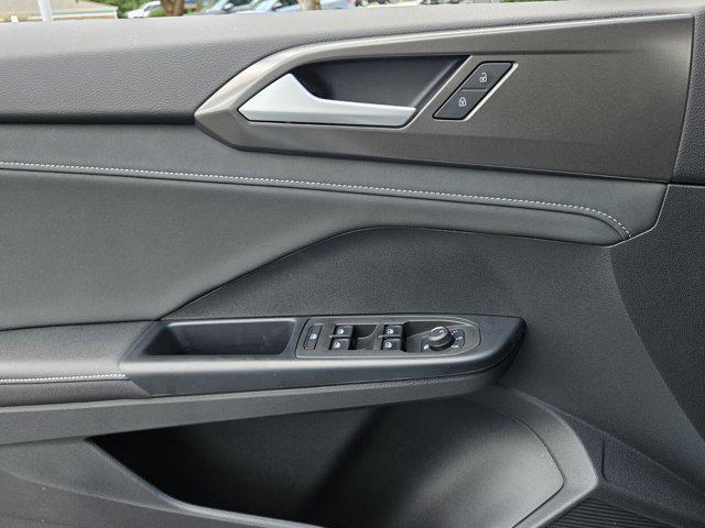 new 2025 Volkswagen Taos car, priced at $33,578