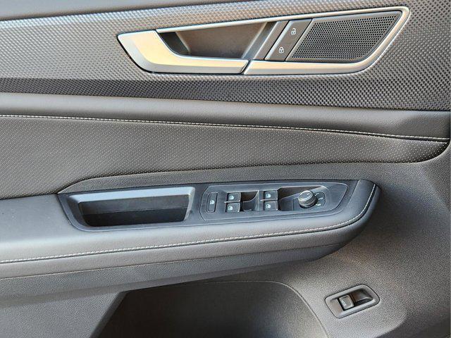 new 2024 Volkswagen Atlas Cross Sport car, priced at $40,901