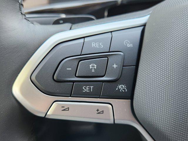new 2025 Volkswagen Atlas car, priced at $54,702