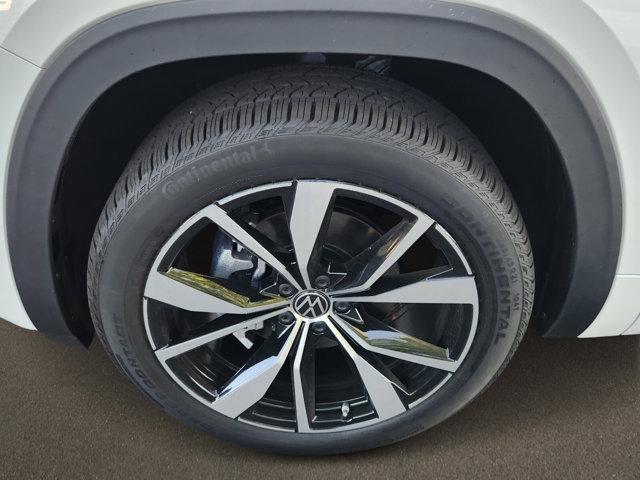new 2025 Volkswagen Atlas car, priced at $54,702