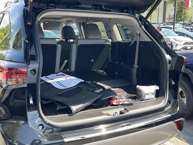new 2025 Toyota Highlander Hybrid car, priced at $57,294
