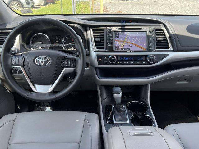 used 2015 Toyota Highlander car, priced at $21,200
