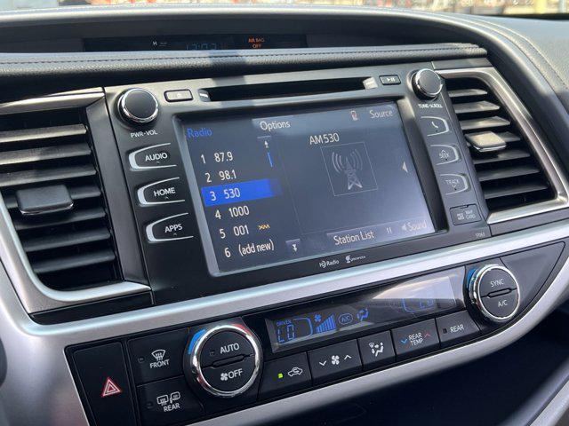 used 2015 Toyota Highlander car, priced at $21,200