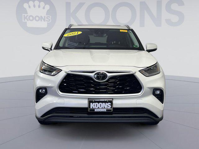 used 2021 Toyota Highlander car, priced at $33,100