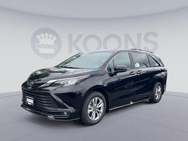 new 2025 Toyota Sienna car, priced at $47,500