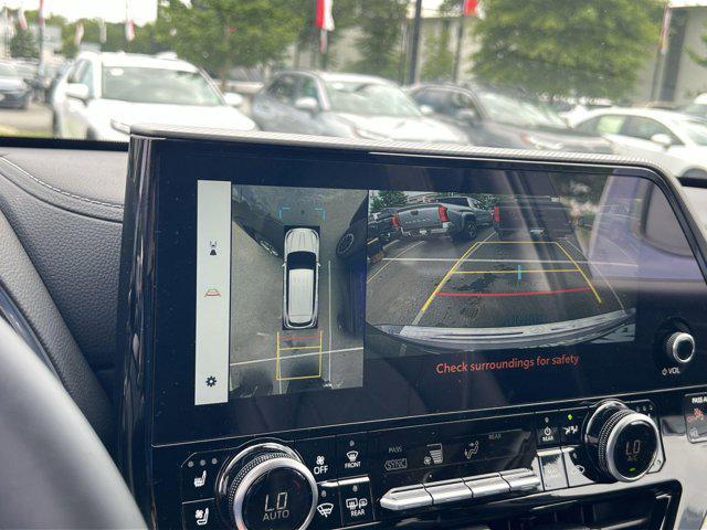 new 2025 Toyota Highlander Hybrid car, priced at $62,802