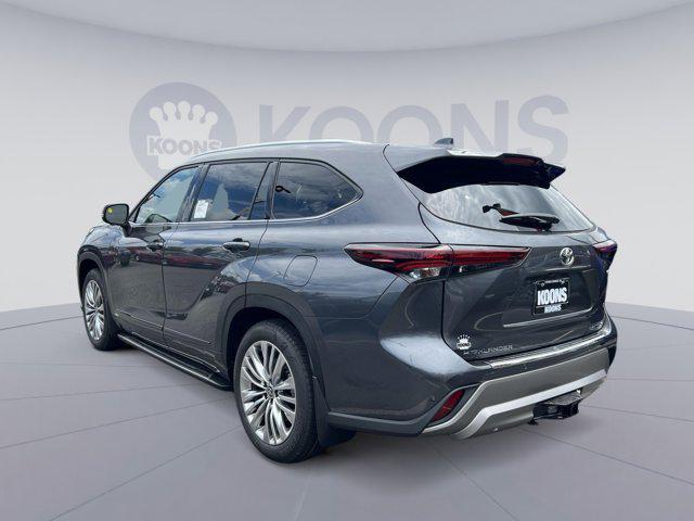 new 2025 Toyota Highlander Hybrid car, priced at $62,802