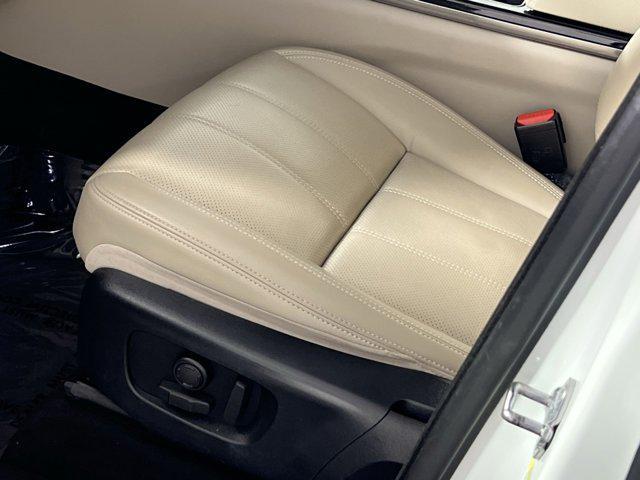 used 2020 Land Rover Range Rover Velar car, priced at $25,750