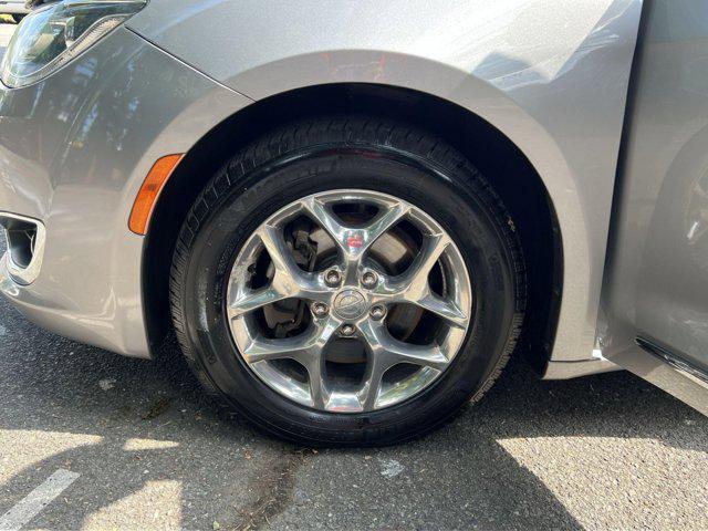 used 2018 Chrysler Pacifica car, priced at $14,000