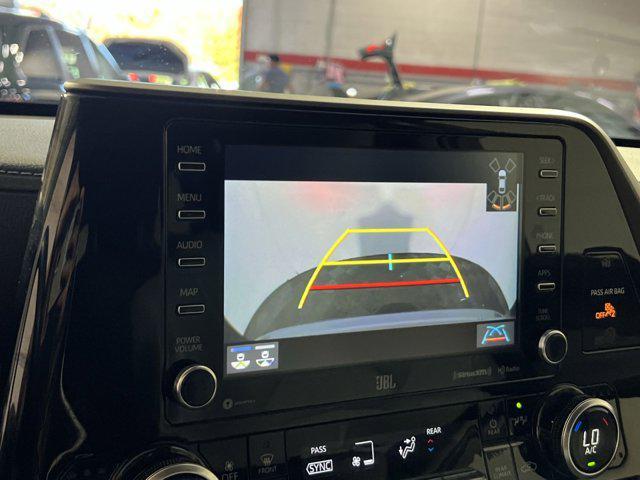 used 2022 Toyota Highlander car, priced at $38,250