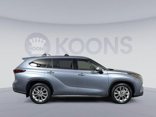 used 2022 Toyota Highlander car, priced at $38,250