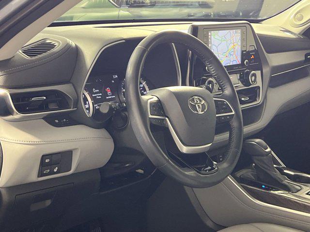 used 2022 Toyota Highlander car, priced at $38,250