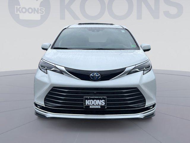 used 2025 Toyota Sienna car, priced at $61,500