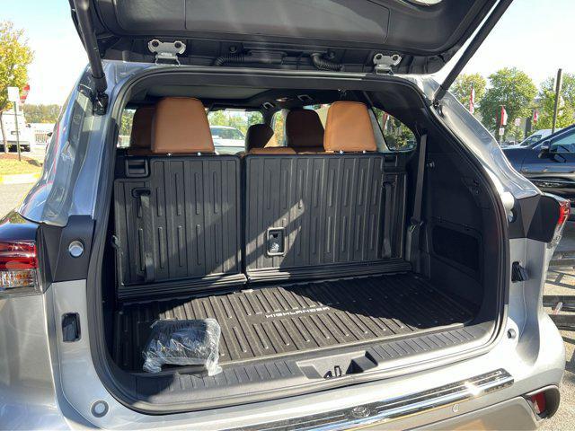 new 2025 Toyota Highlander car, priced at $53,348