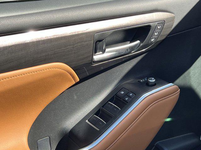 new 2025 Toyota Highlander car, priced at $53,348