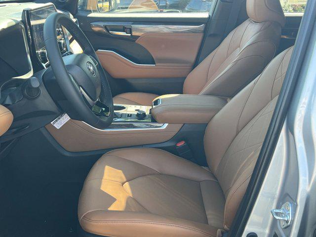 new 2025 Toyota Highlander car, priced at $53,348