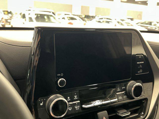 used 2024 Toyota Highlander car, priced at $42,500