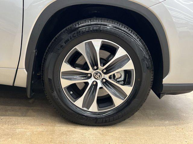 used 2024 Toyota Highlander car, priced at $42,500