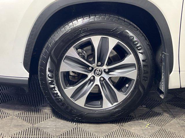 used 2021 Toyota Highlander car, priced at $33,500