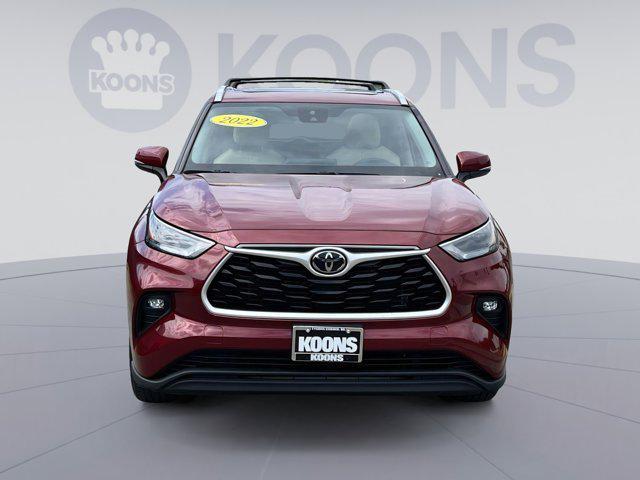 used 2022 Toyota Highlander car, priced at $35,600