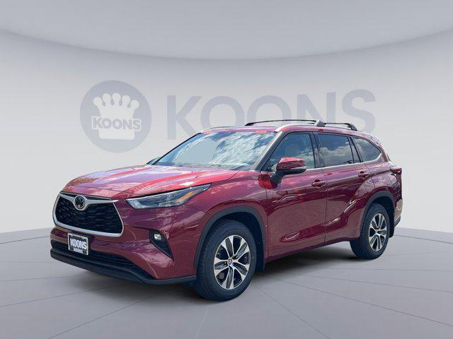 used 2022 Toyota Highlander car, priced at $35,600