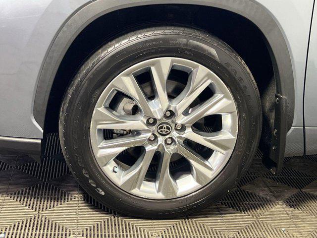 used 2022 Toyota Highlander car, priced at $37,250