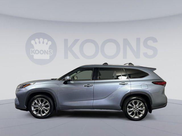 used 2022 Toyota Highlander car, priced at $37,250