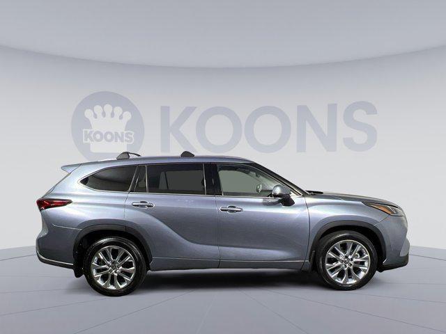 used 2022 Toyota Highlander car, priced at $37,250