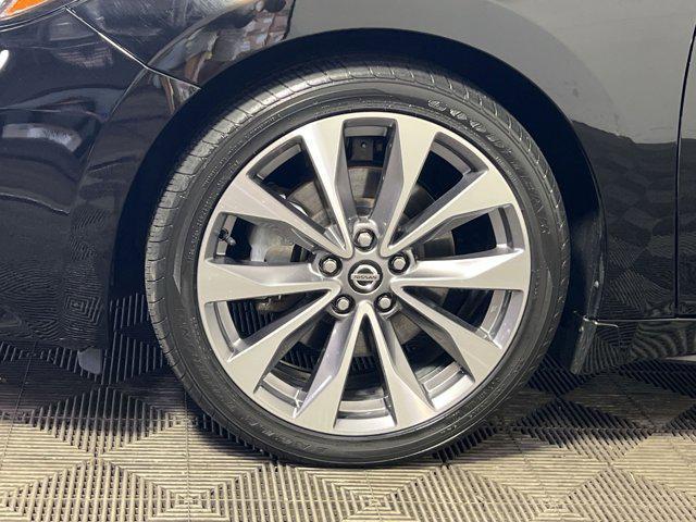 used 2022 Nissan Maxima car, priced at $27,500