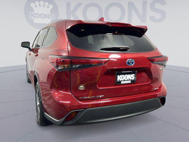 used 2021 Toyota Highlander Hybrid car, priced at $35,500