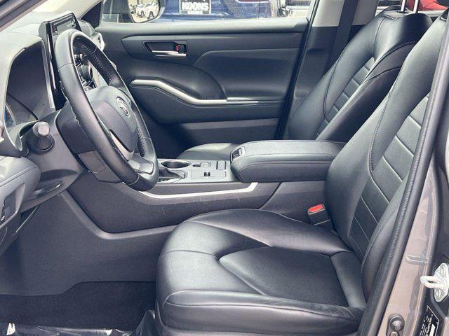 used 2022 Toyota Highlander Hybrid car, priced at $38,750