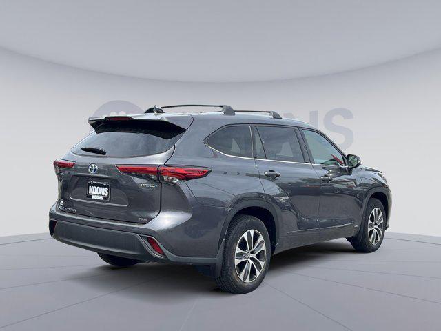 used 2022 Toyota Highlander Hybrid car, priced at $38,750