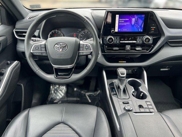 used 2023 Toyota Highlander car, priced at $40,500