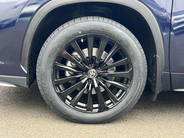used 2023 Toyota Highlander car, priced at $40,500