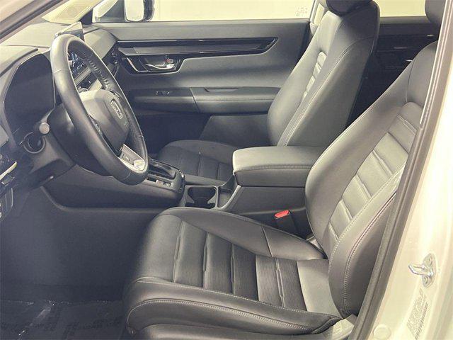 used 2025 Honda CR-V car, priced at $34,000