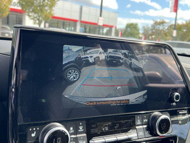 new 2025 Toyota Highlander car, priced at $48,052