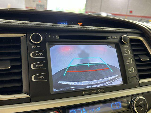 used 2018 Toyota Highlander car, priced at $26,250