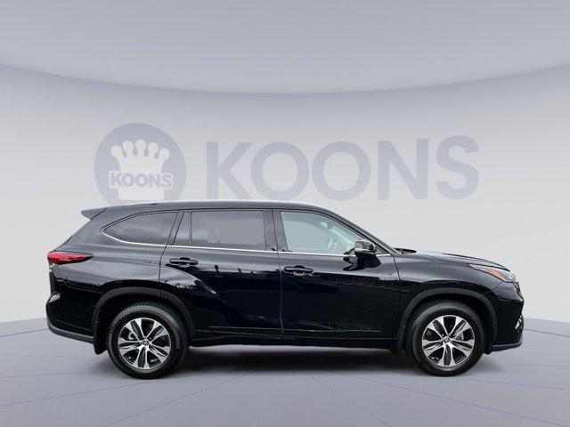 used 2021 Toyota Highlander car, priced at $30,000