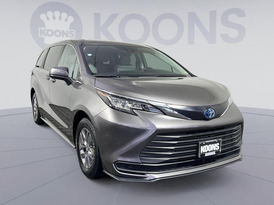 used 2023 Toyota Sienna car, priced at $37,250