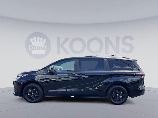 used 2025 Toyota Sienna car, priced at $55,500