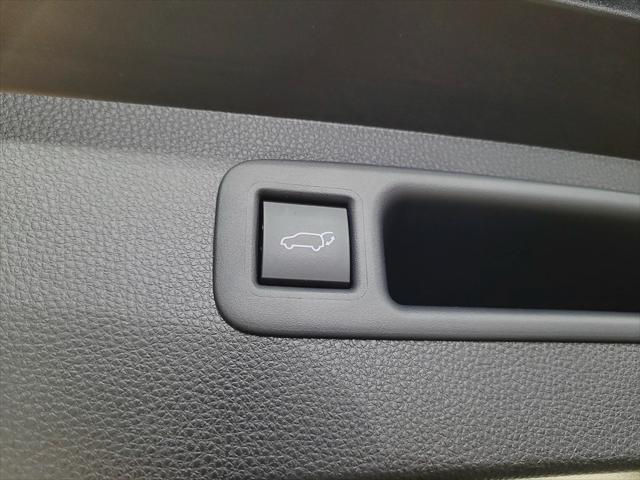used 2020 Toyota Highlander car, priced at $33,500