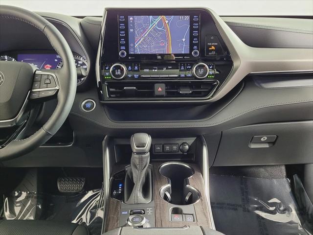 used 2020 Toyota Highlander car, priced at $33,500